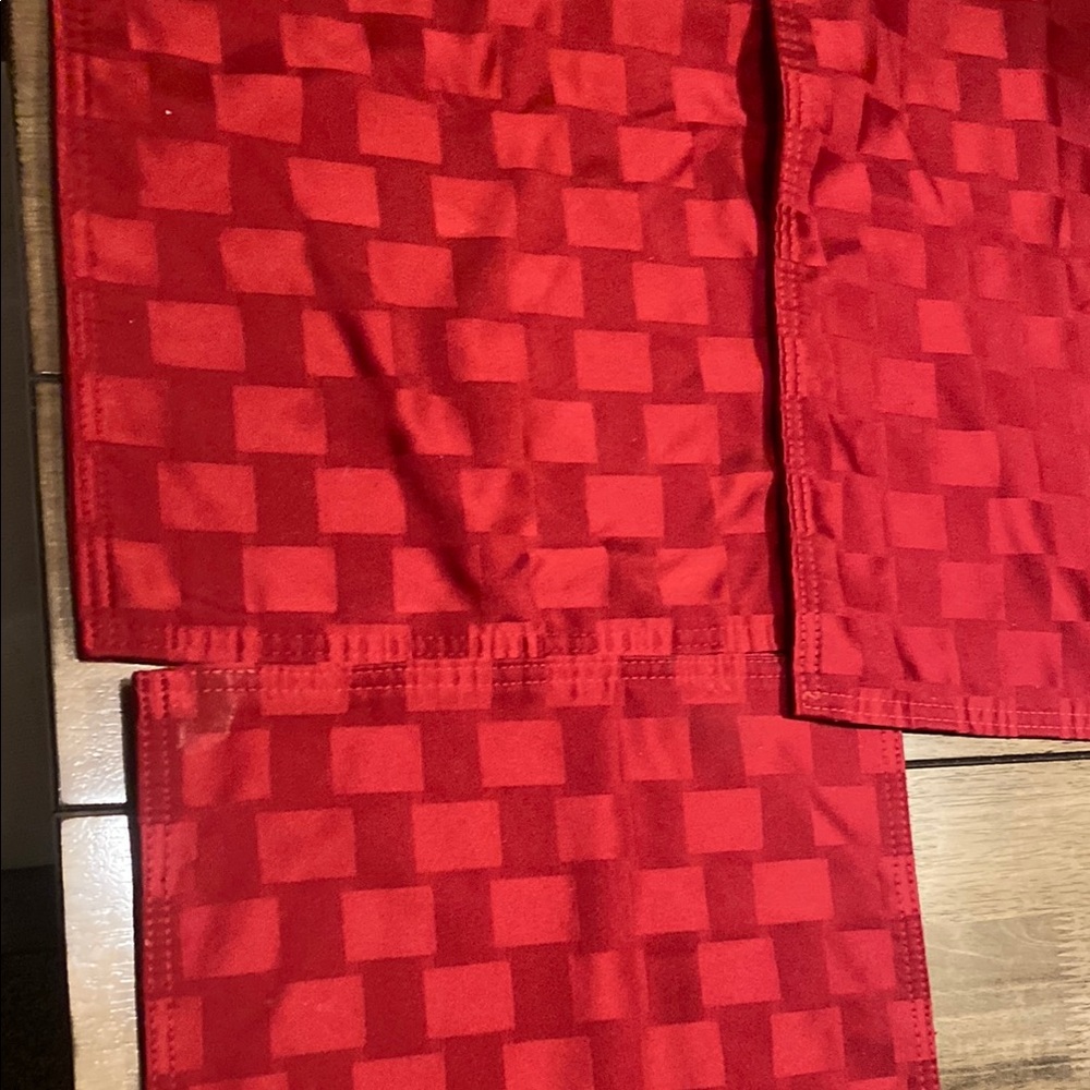 Red Checkered Placemats Set - Picture 2 of 2